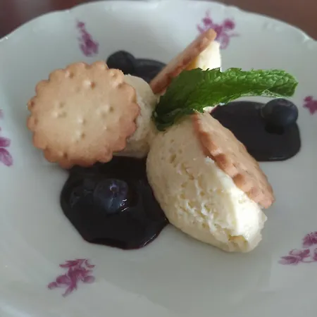 Restaurant Notre Dame Hotel 2*